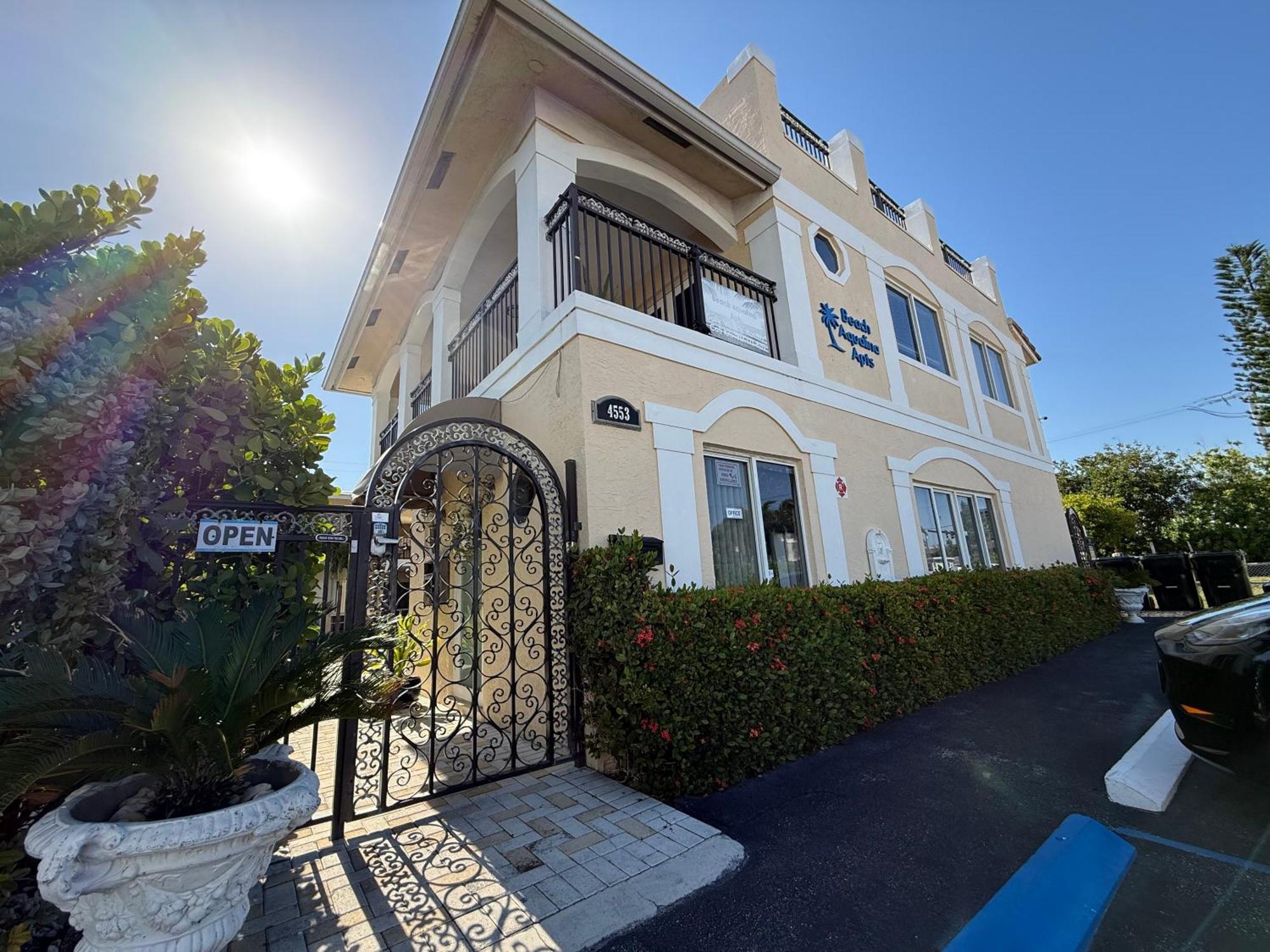 Beach Aqualina Apartments Форт Лодърдейл Екстериор снимка